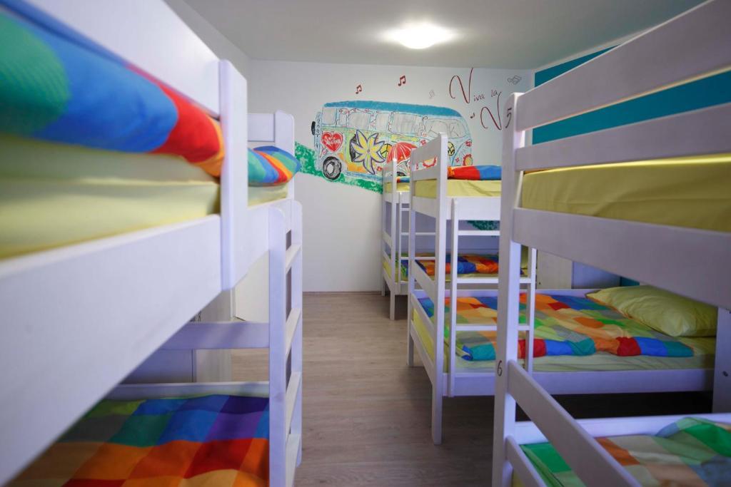 Pozitiv Hostel Zágráb Szoba fotó